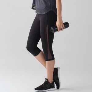 Lululemon Smooth Stride Crop Leggings